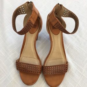 Frye Skye Perf Sandal
